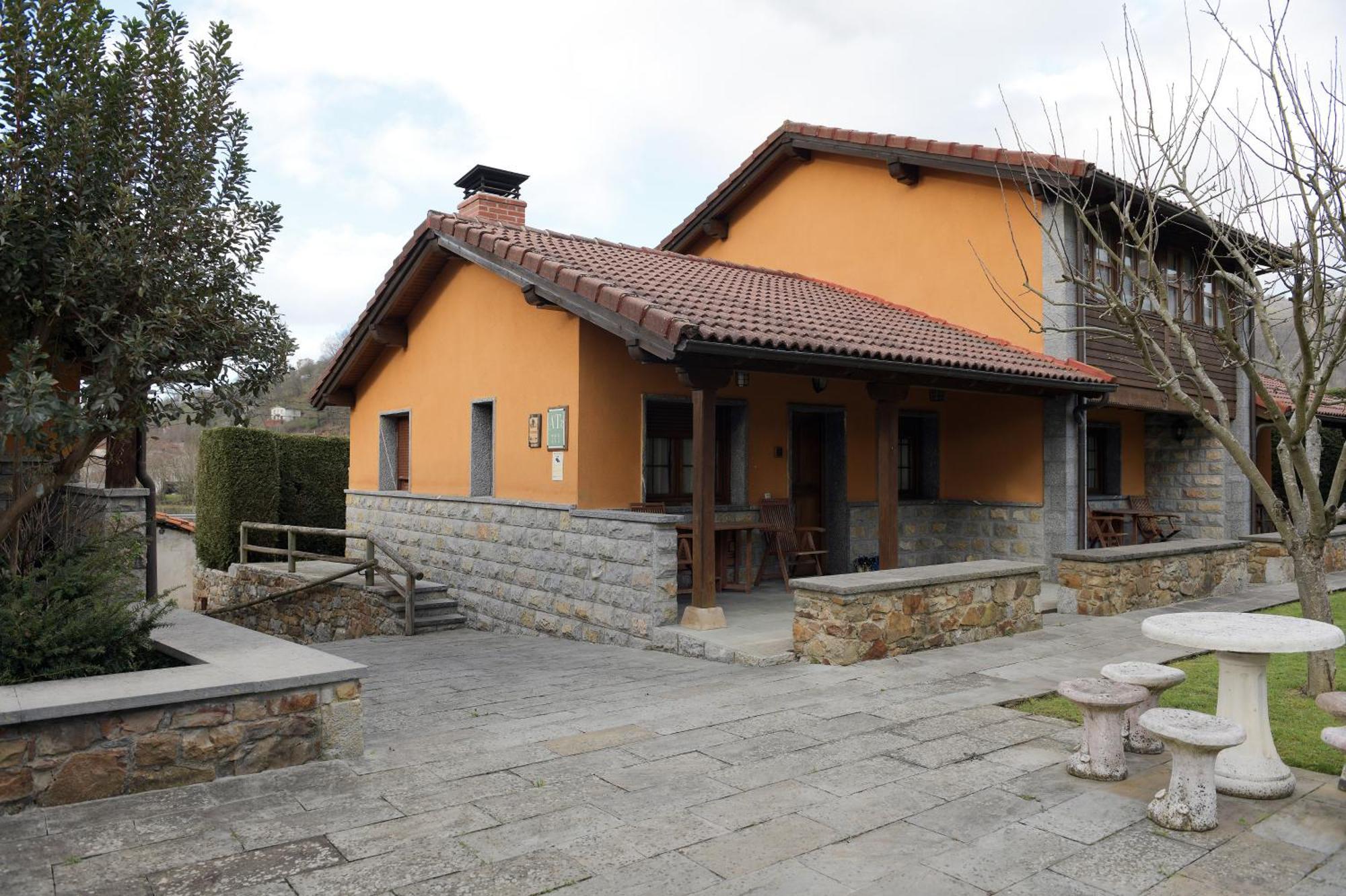 La Casona De Entralgo Casa de Campo *